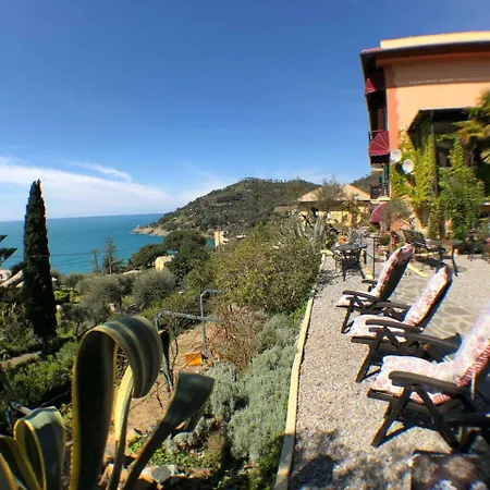 Hotel Belvedere 3*